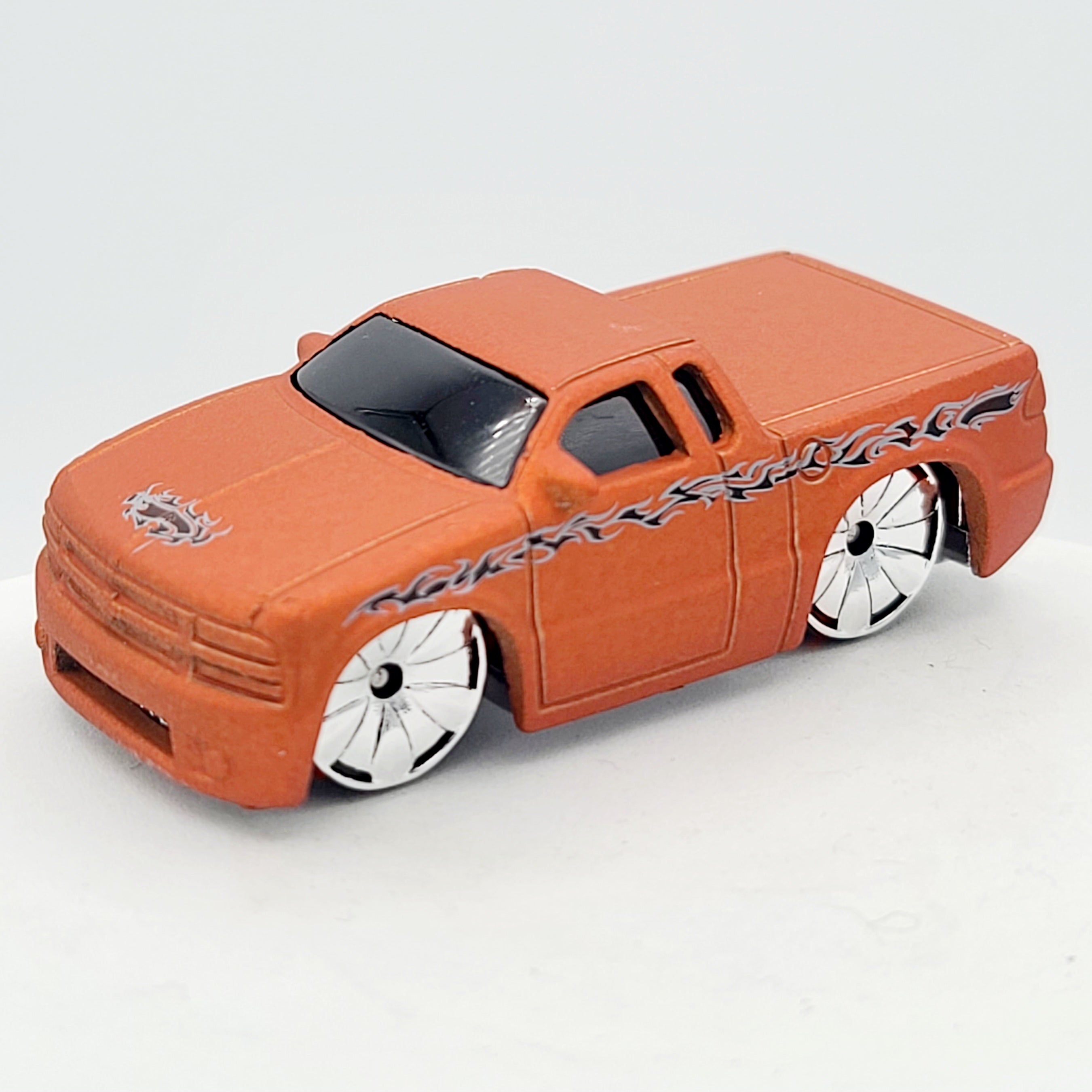Hot Wheels Tooned Chevy S10 (2006 HW Basic - Twenty+)